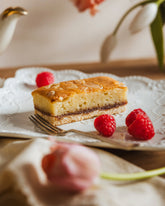 Raspberry Bakewell Cake Bar