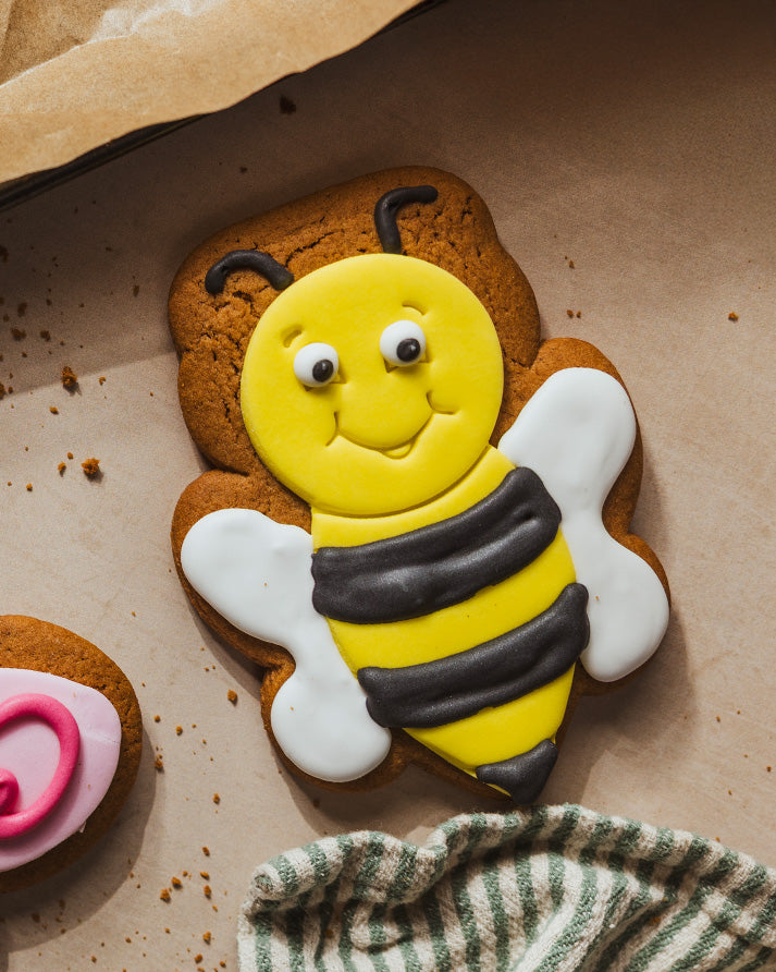 Bertie the Bee Ginger Biscuit