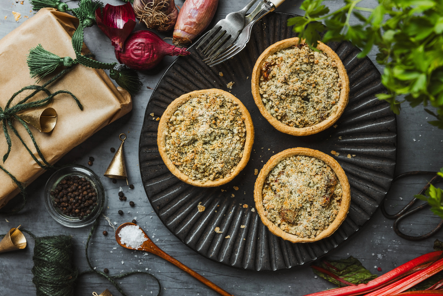 Roasted Veg, Cheese & Cranberry Crumble Pie
